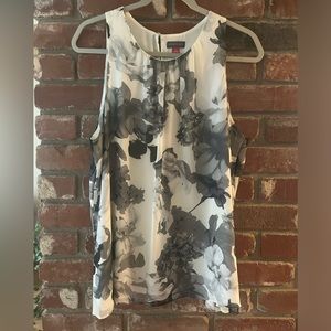 Vince Camuto sleeveless blouse. Size large.